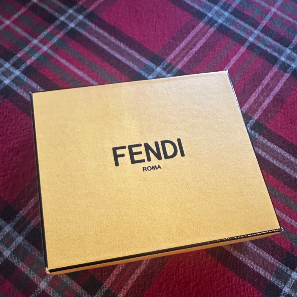 Fendi Empty Box - Picture 3 of 8